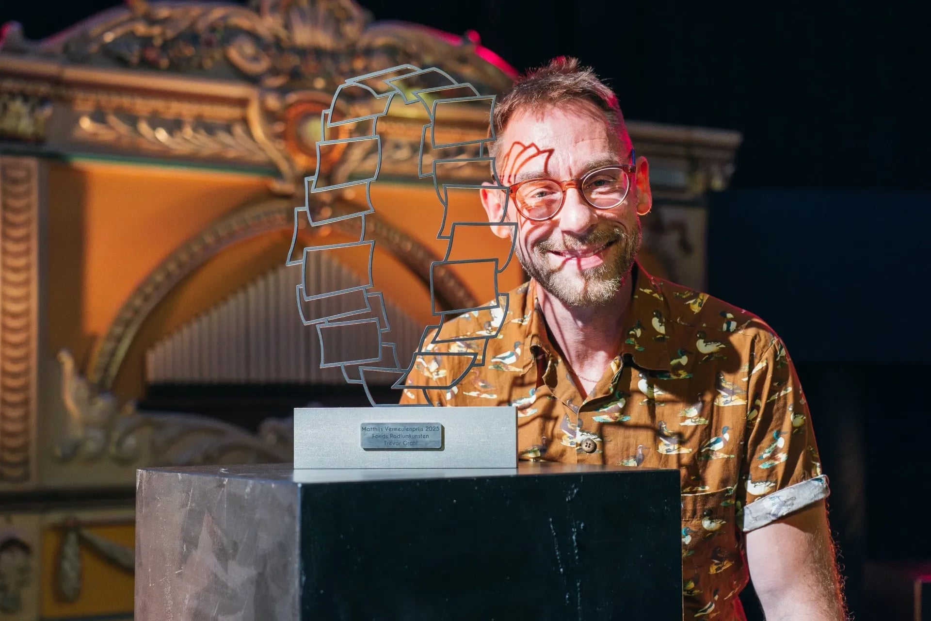 Trevor Grahl met de Matthijs Vermeulenprijs.					Foto: Almicheal Fraay.